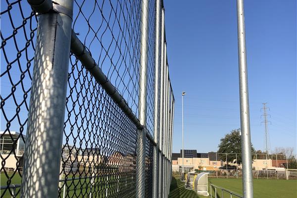 Aanleg 2 natuurgras voetbalvelden - Sportinfrabouw NV